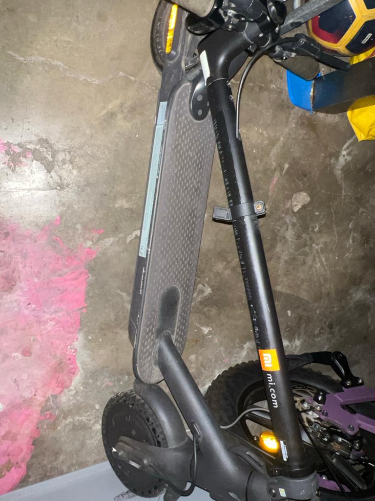 Xiaomi Mi Electric Scooter - Elektrische step (E-scooter), Fietsen en Brommers, Steps, Ophalen, Zo goed als nieuw, Elektrische step (E-scooter)