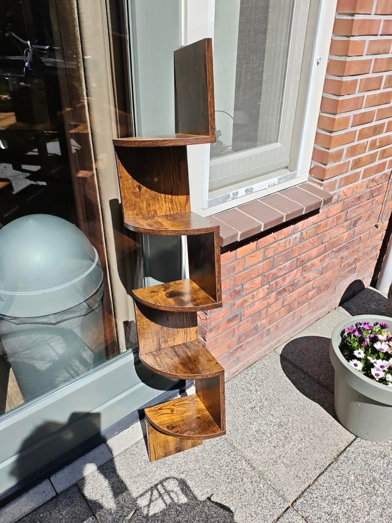 Leuke wandplanken voor in de hoek, twee stuks, hout, Ophalen
