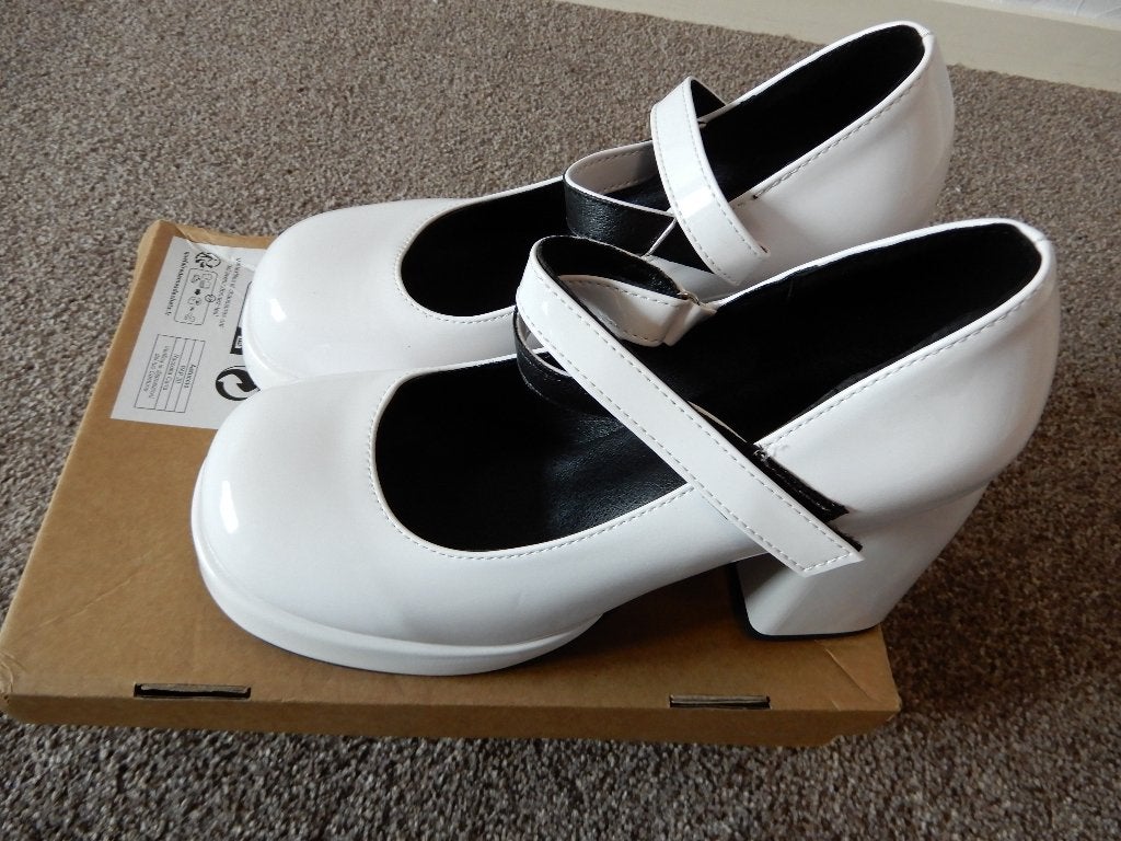 schoenen, Wit, Nieuw, Ophalen of Verzenden, Onbekend