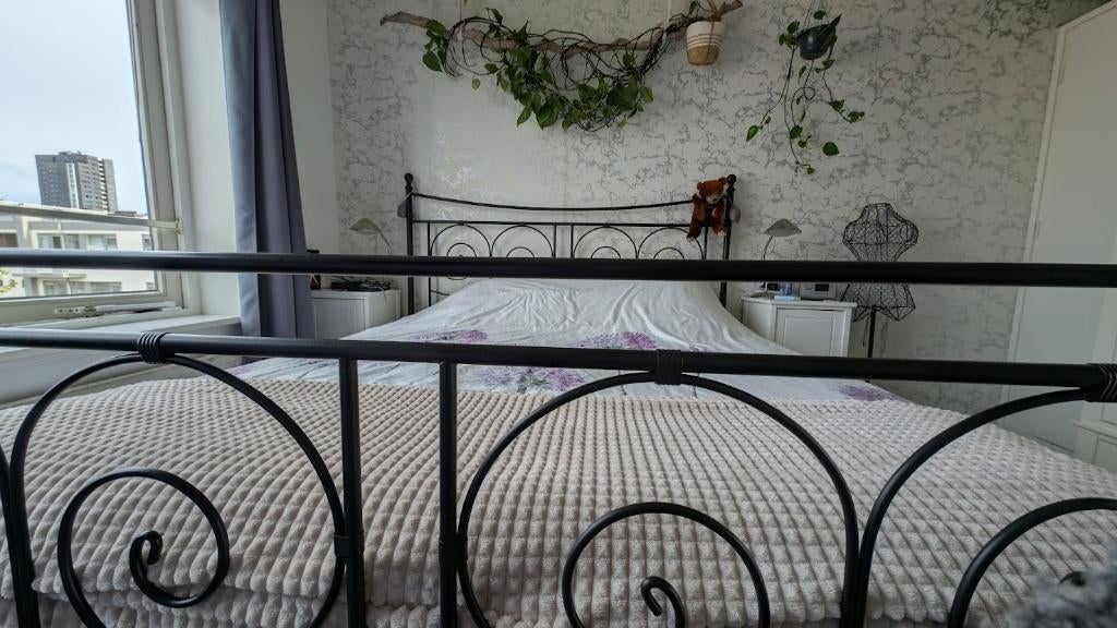 2 persoonsbed 160 x 200 cm, IKEA Leirvik, Ophalen, Gebruikt, Zwart, Romantisch