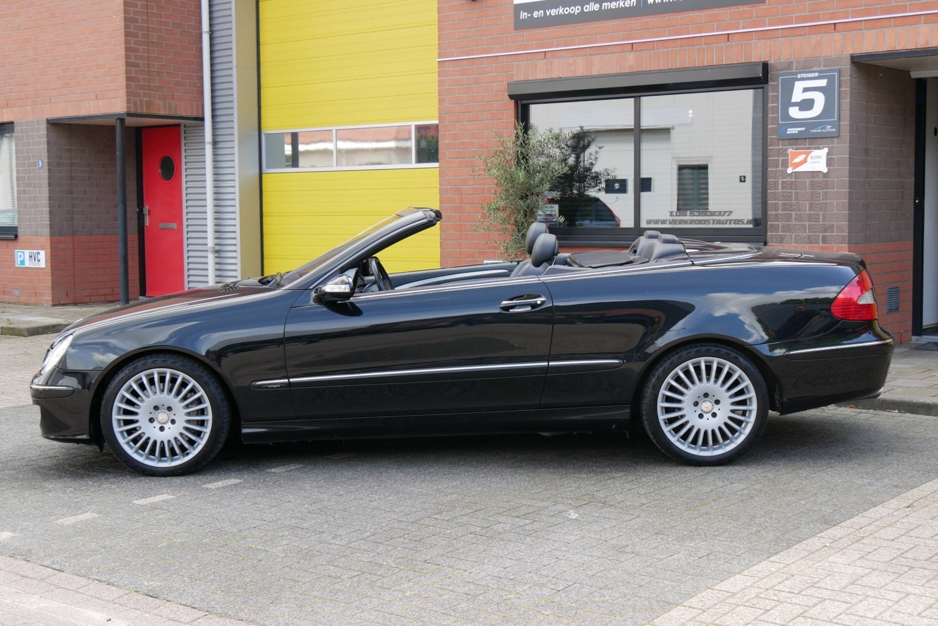 Mercedes-Benz CLK-klasse Cabrio 320 CDI Eleganceautomaat.zee, Auto's, Achterwielaandrijving, Gebruikt, Zwart, 197 €/maand