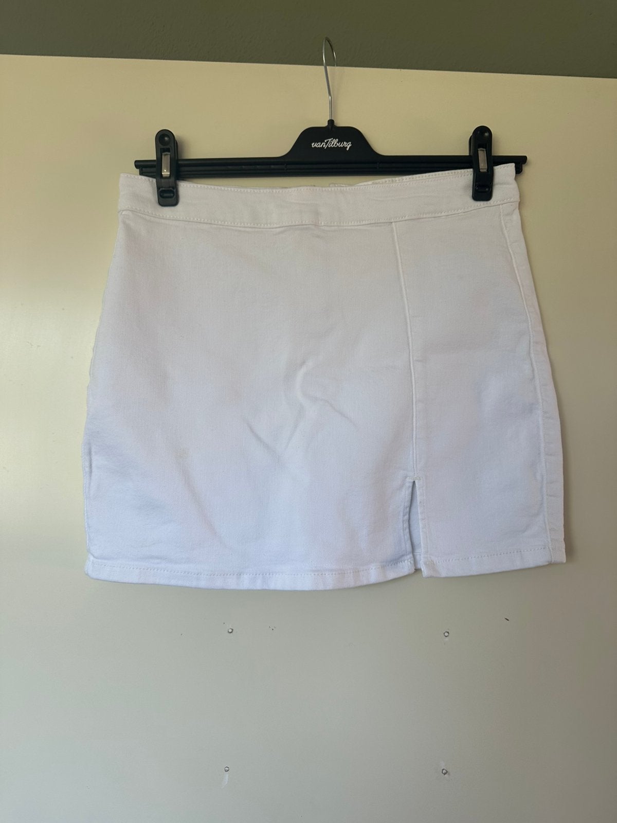 Bershka spijkerrok wit, Maat 38/40 (M), Wit, Nieuw, Ophalen of Verzenden
