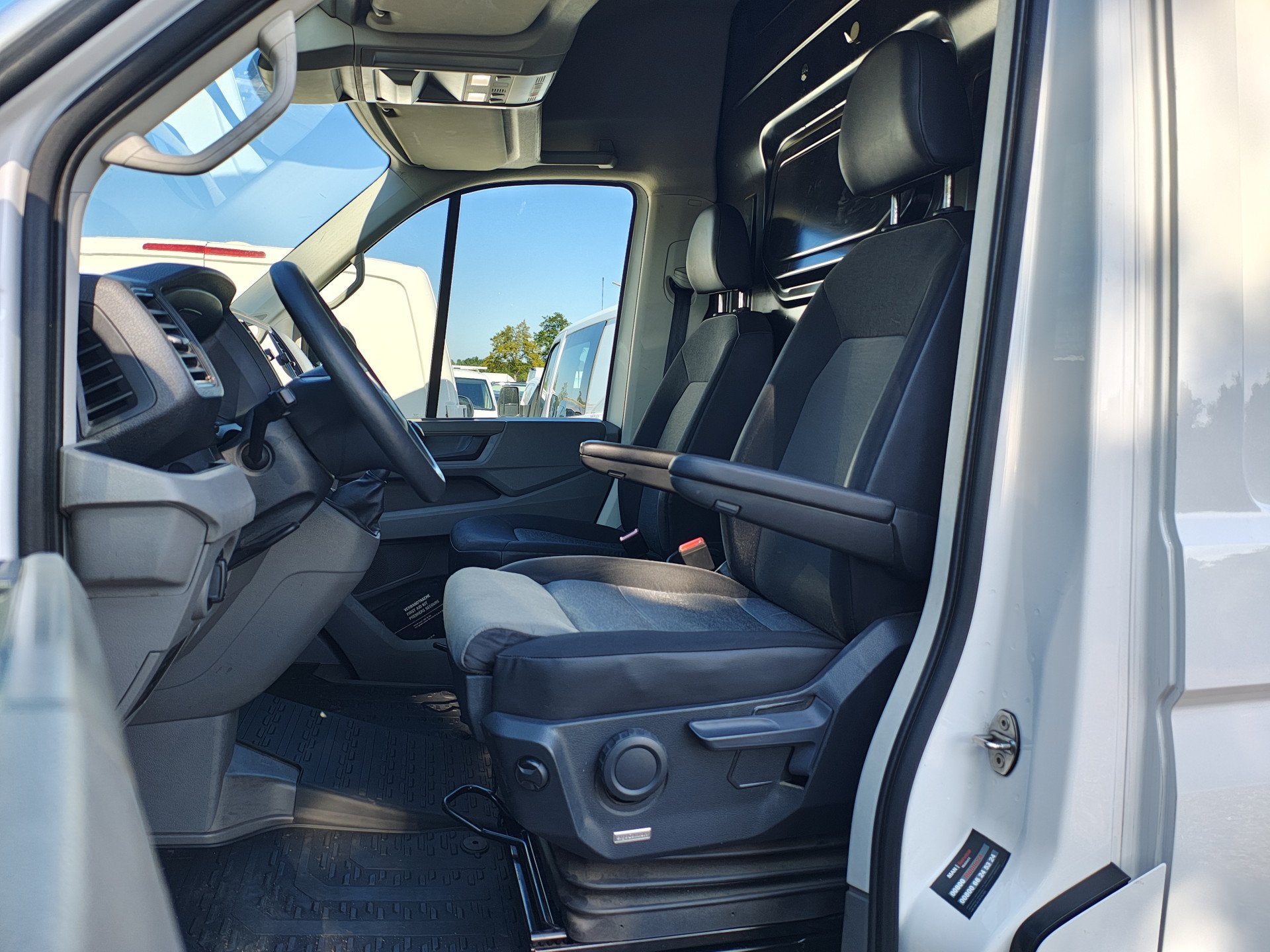 Volkswagen Crafter 35 2.0D L4H3 Extra Lang+Hoog Camera Comfo, Voorwielaandrijving, Stof, Gebruikt, 4 cilinders