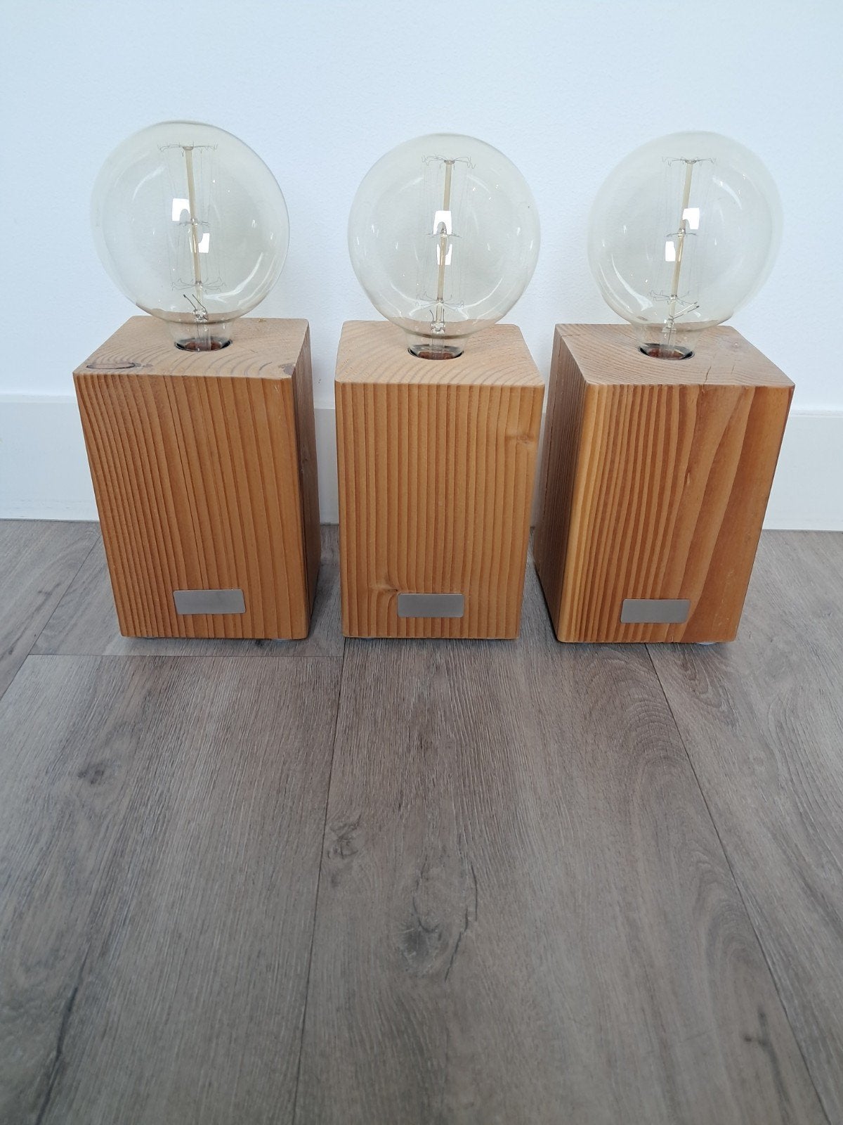 3 houten tafel lampen, incl lichtbronnen, Ophalen of Verzenden, Zo goed als nieuw, Hout, Met stekker
