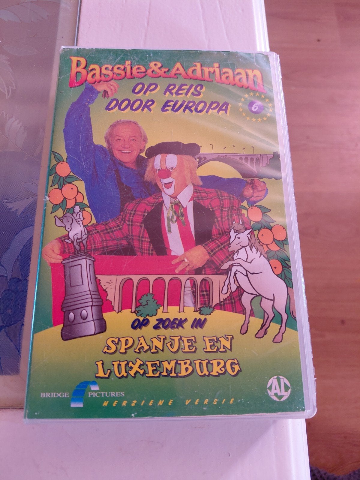 Bassie en Adriaan Europa deel 6 Spanje Luxemburg
Vhs., Cd's en Dvd's, VHS | Kinderen en Jeugd, Gebruikt, Alle leeftijden, Kinderprogramma's en -films