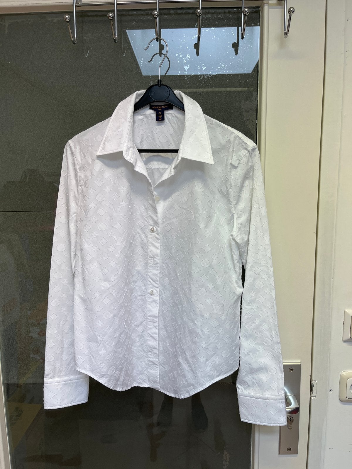 Louis Vuitton Blouse Wit Maat 42, Kleding | Dames, Blouses en Tunieken, Ophalen of Verzenden, Gedragen, Maat 42/44 (L), Wit