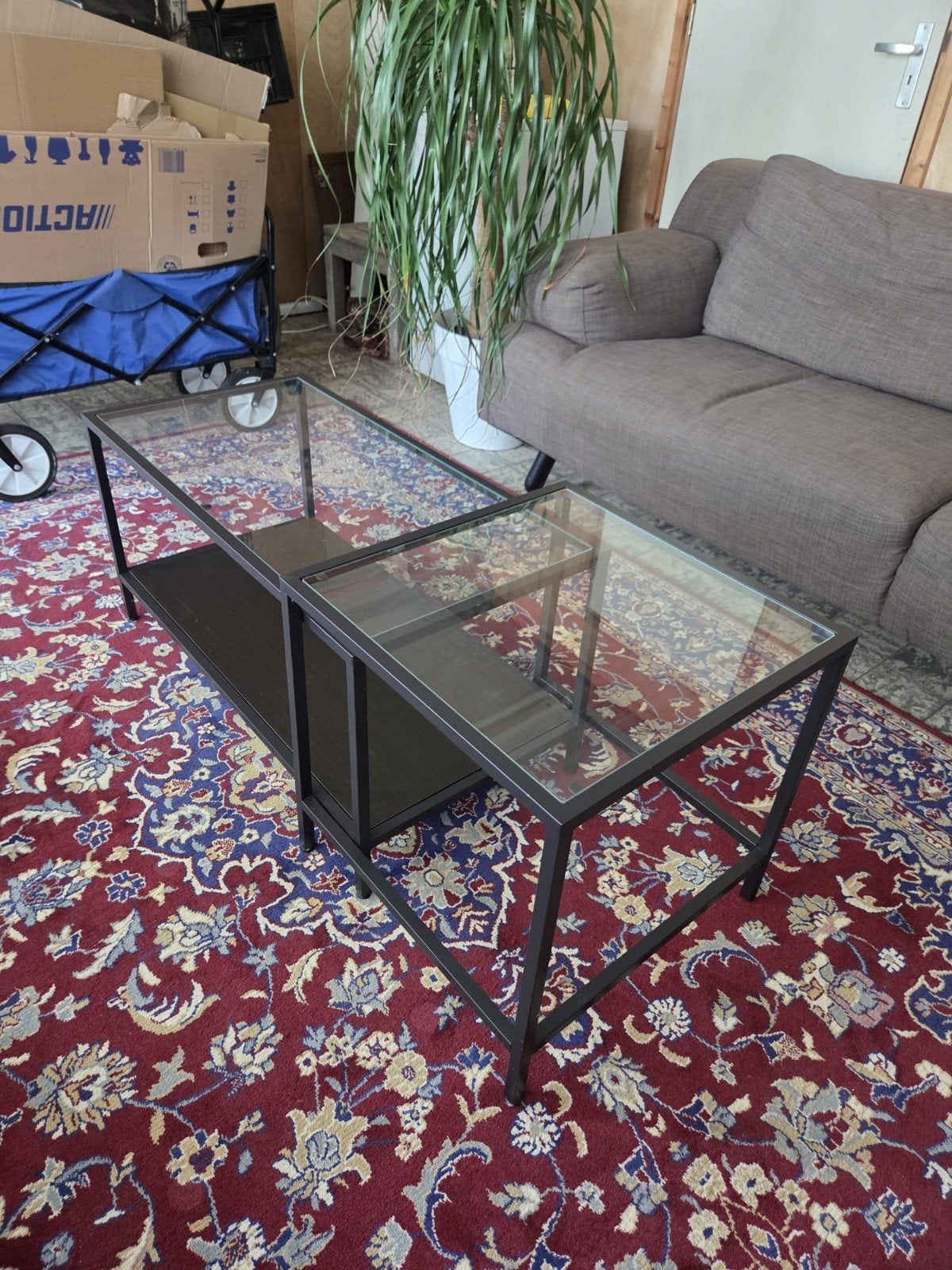 IKEA VITTSJÖ salontafel, zwart/glas, Huis en Inrichting, Tafels | Salontafels, Ophalen, Gebruikt, 100 tot 150 cm, Modern, Industrieel