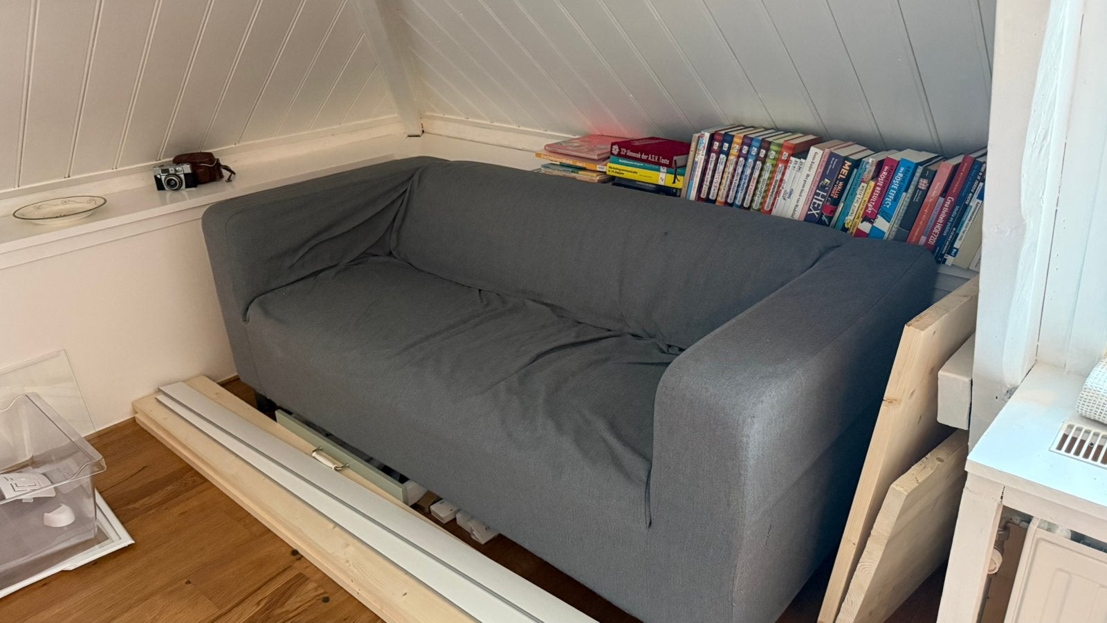 IKEA Klippan 2-zitsbank grijs, Huis en Inrichting, Banken | Sofa's en Chaises Longues, Zo goed als nieuw, Tweepersoons, 150 tot 200 cm