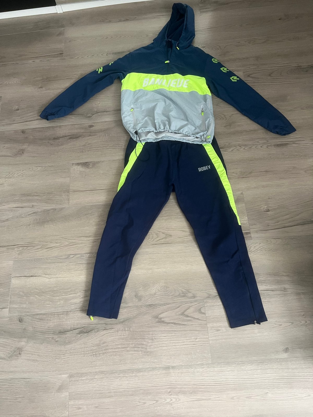 Banlieue Robey Trainingspak, Nieuw, Ophalen of Verzenden, Algemeen, Maat 48/50 (M)