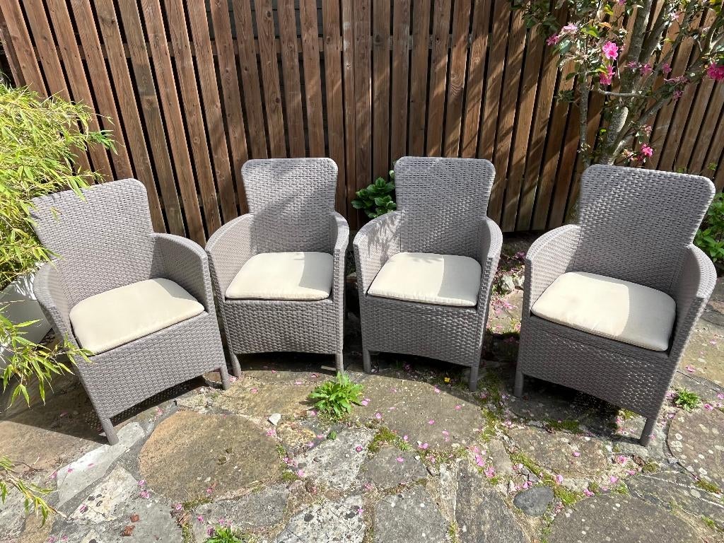 Tuinstoelen (4 stuks) - Tegen elk aannemelijk bod!, Ophalen, Gebruikt, Kunststof