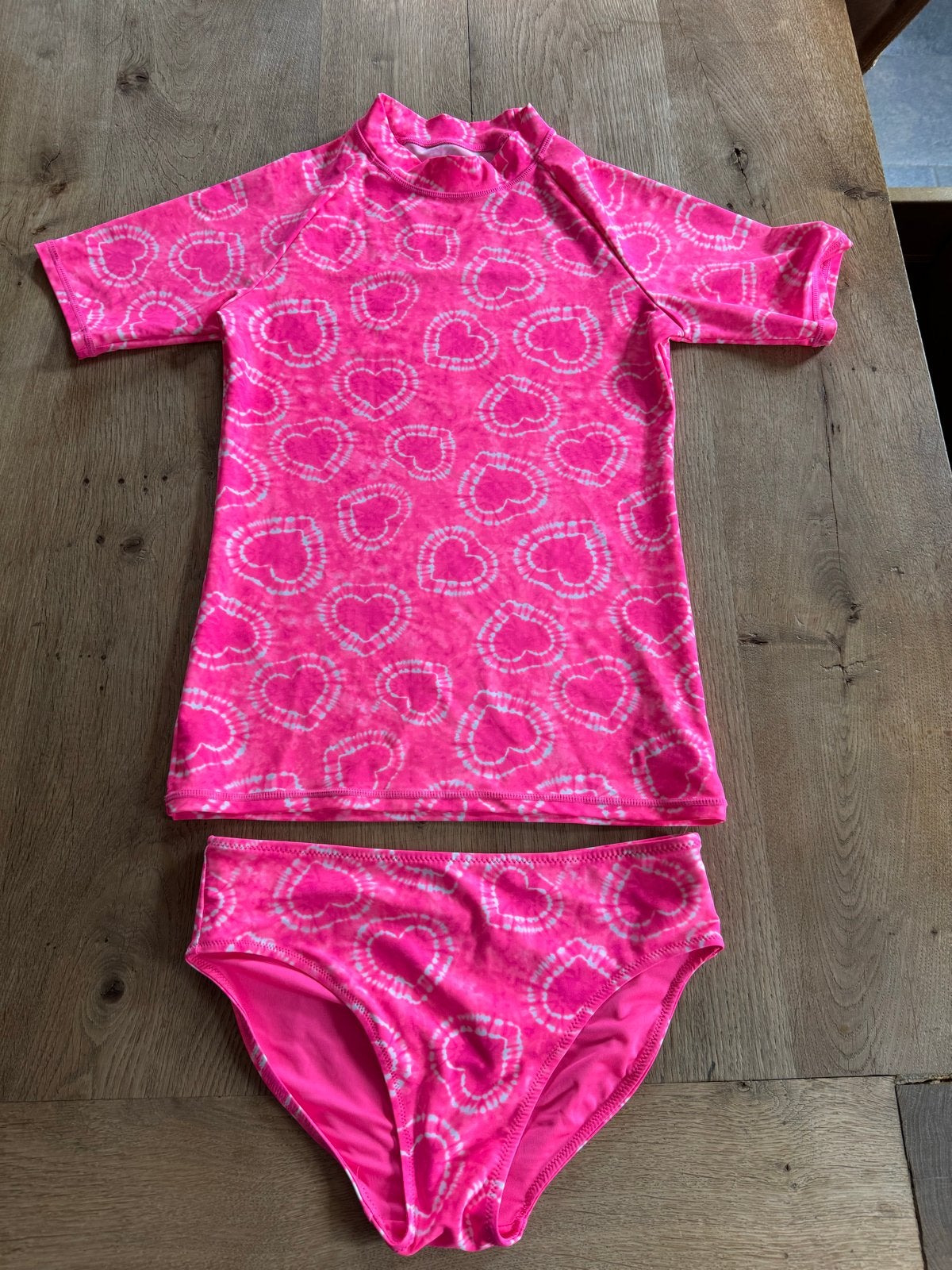 Next UV-zwemkleding set roze hartjes maat 164, Kinderen en Baby's, Bikiniset, Nieuw, Ophalen of Verzenden, Maat 164