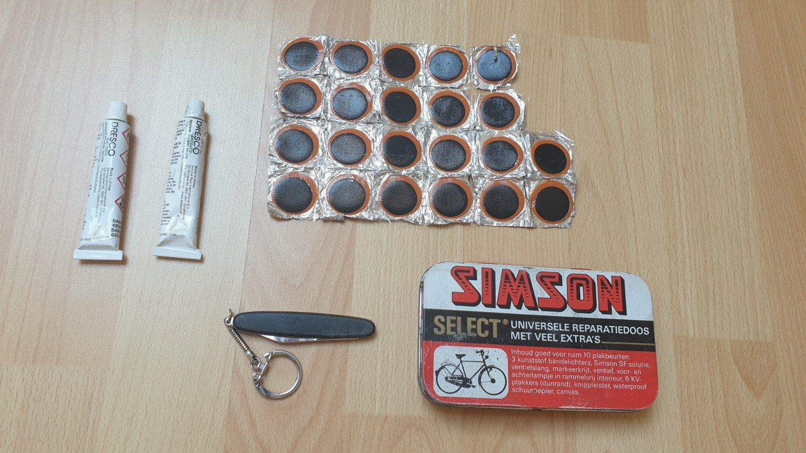 Bandenplakkers / Lijm / Simson Reparatieblikje, Ophalen of Verzenden