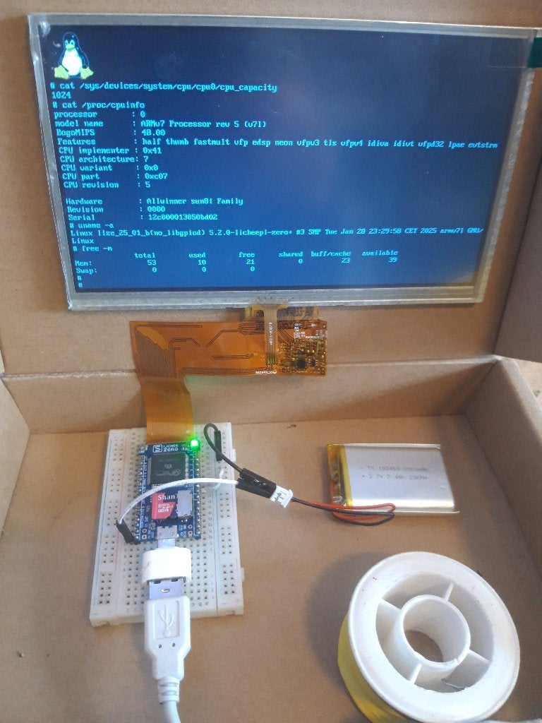 Lichee Zero V3S + 7" LCD Touchscreen – Linux Mini PC, Ophalen of Verzenden, Zo goed als nieuw