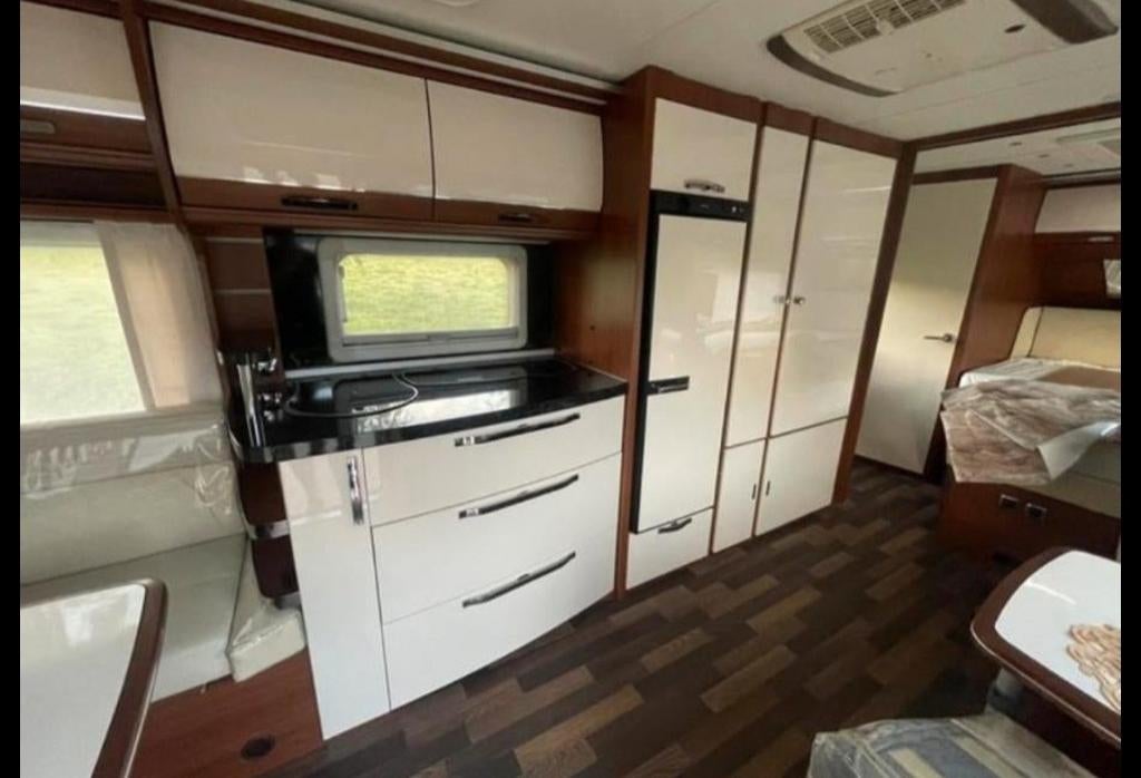 Mooie Tabbert Puccini profi 650, 5-6 persoons, Caravans en Kamperen, Caravans, Vast bed, Schokbreker, Tabbert, 7 tot 8 meter