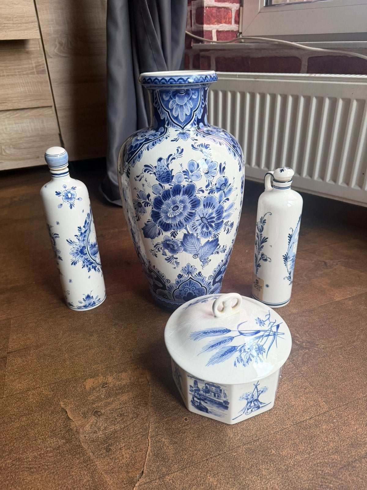 Antiek set delfts, Ophalen