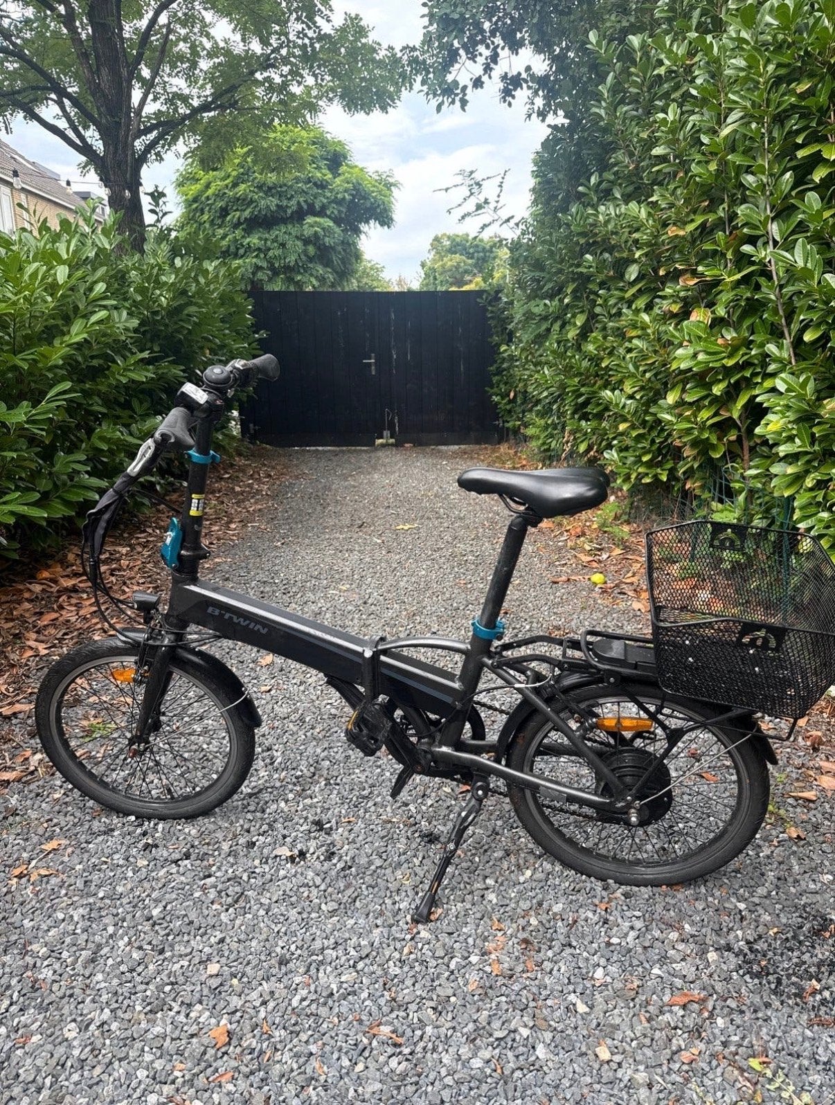 B'Twin elektrische vouwfiets met mand, 20 inch of meer, Gebruikt, Velgrem, Versnellingen