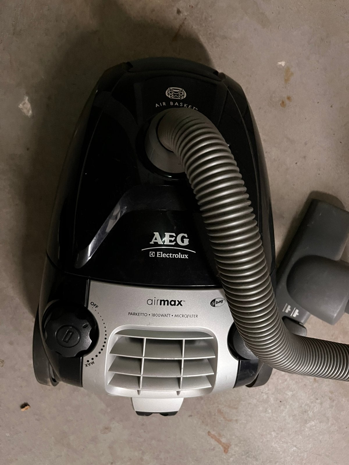 Stofzuiger, Witgoed en Apparatuur, Stofzuigers, Gebruikt, 1600 tot 2000 watt, AEG, Ophalen