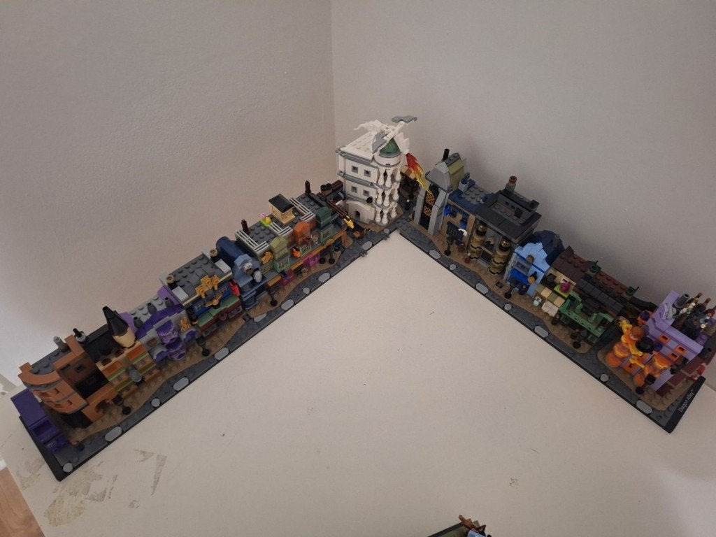 LEGO Harry Potter 76444 Diagon Alley Wizarding Shops, Kinderen en Baby's, Lego, Harry Potter, Ophalen of Verzenden, Zo goed als nieuw