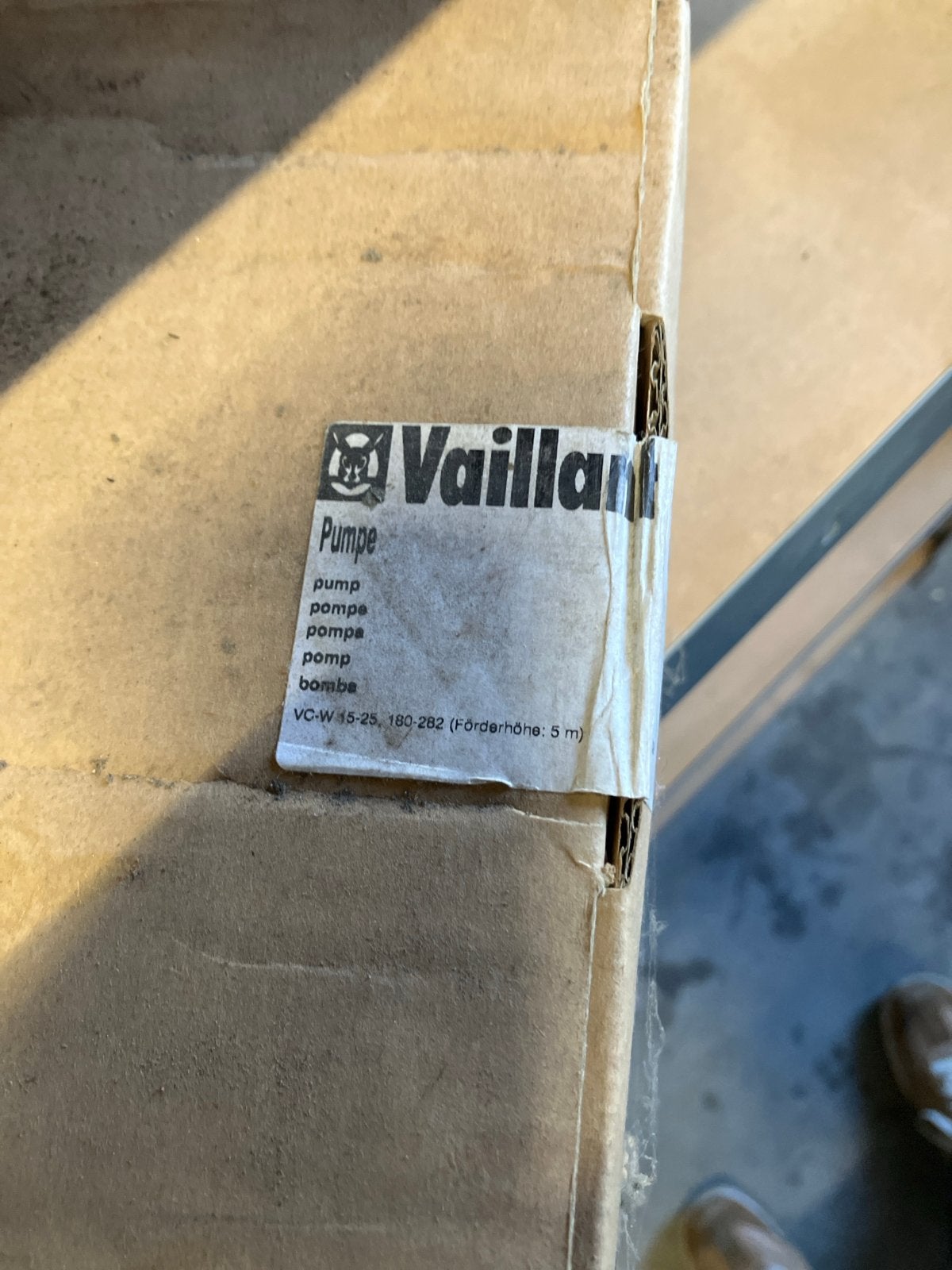 Nieuwe Vaillant VCW 242 E pomp in doos, Ophalen, Nieuw, Overige typen