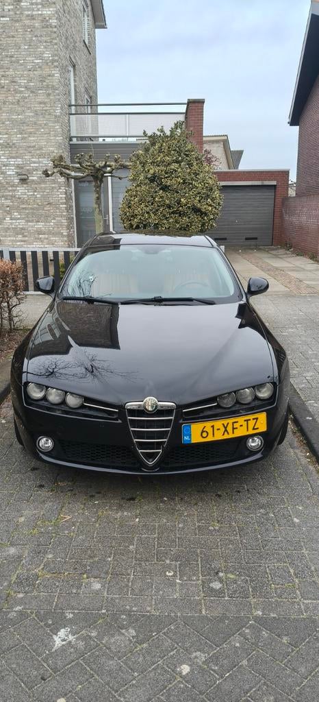 Alfa Romeo 159 2.2 JTS SW 2007 Zwart, Auto's, Voorwielaandrijving, Parkeersensor, 4 cilinders, Zwart