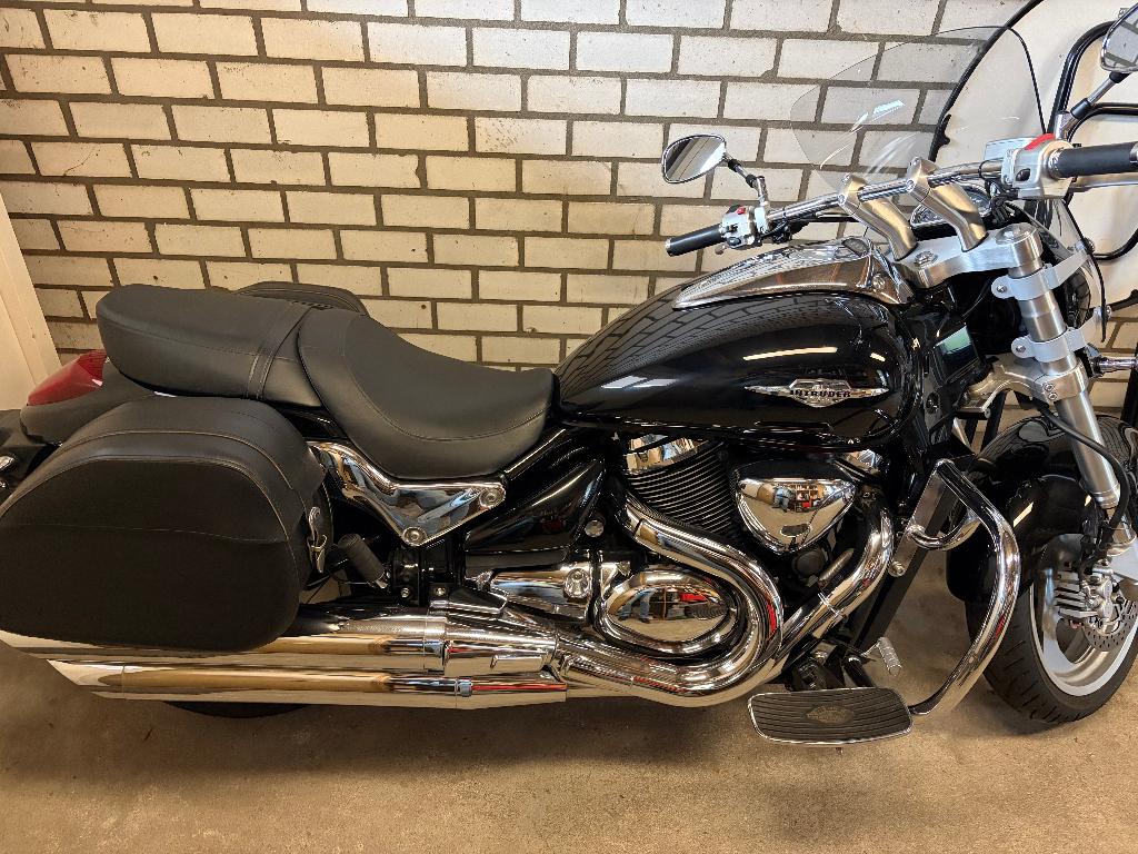 Te koop Suzuki Intruder M1500 bouwjaar 2012 zwart km 30500, Motoren, Motoren | Suzuki, Cardan-aandrijving, 2 cilinders, Occasion