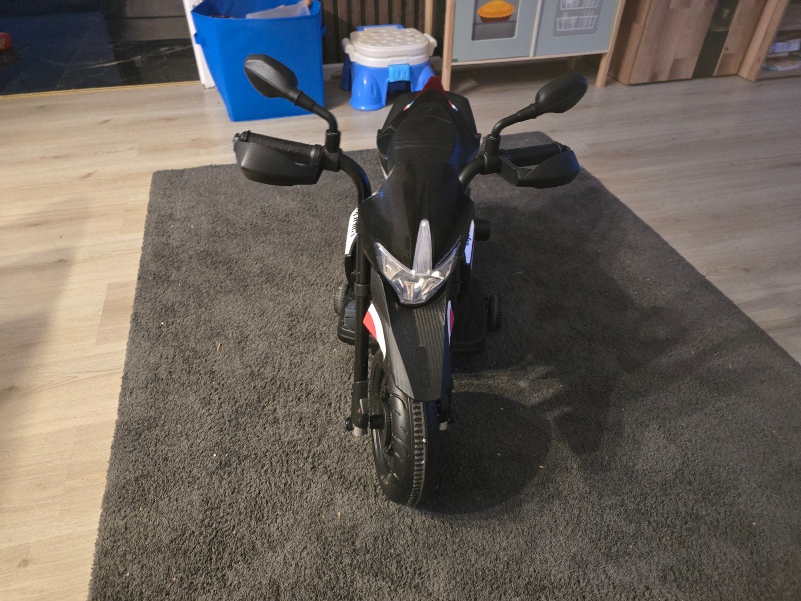 Aprilia Dorsoduro 900 Kindermotor op Accu, Kinderen en Baby's, Gebruikt