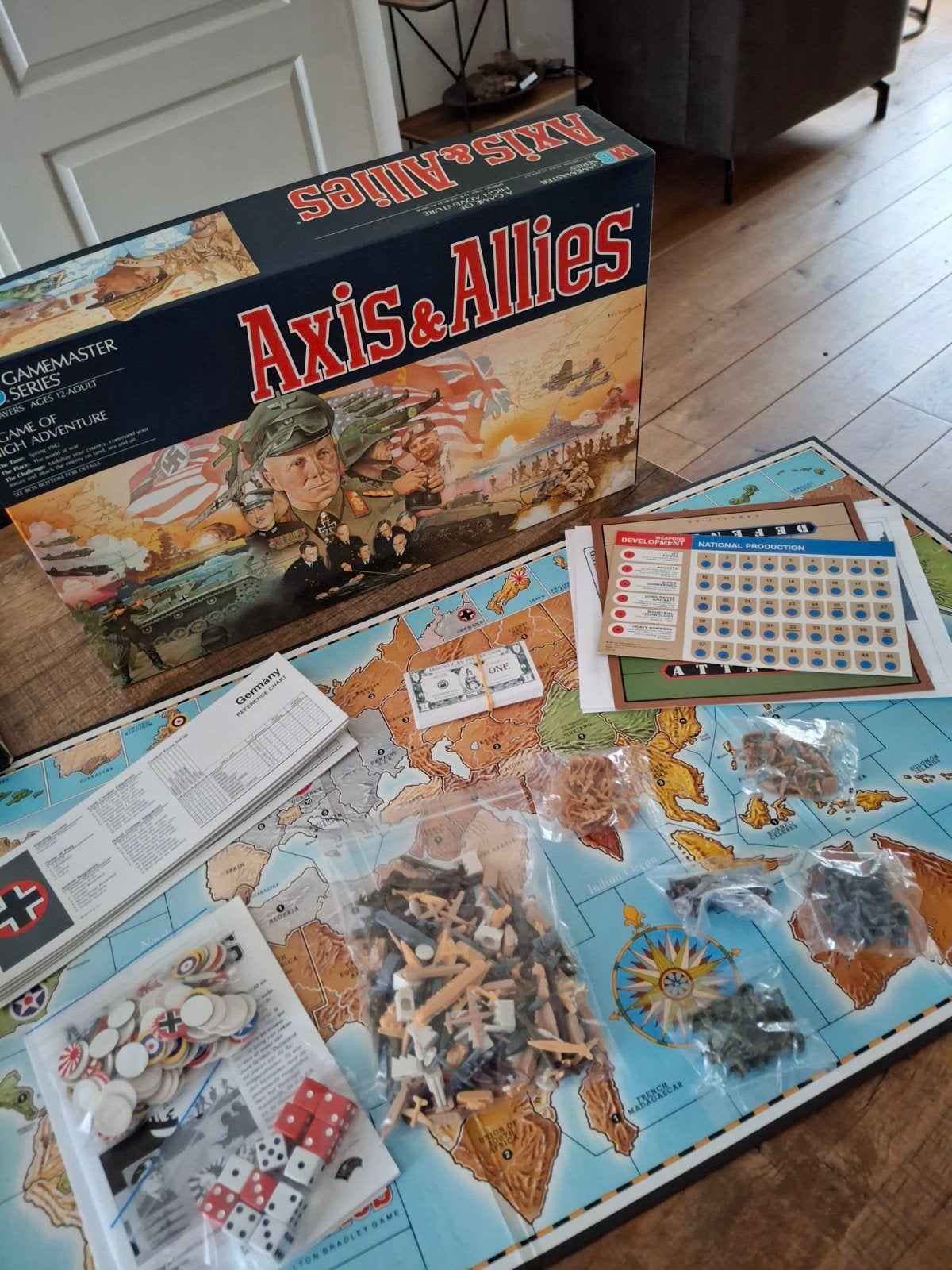 Axis & Allies Bordspel - Klassiek Strategisch Oorlogsspel, Hobby en Vrije tijd, Gezelschapsspellen | Bordspellen, Vijf spelers of meer