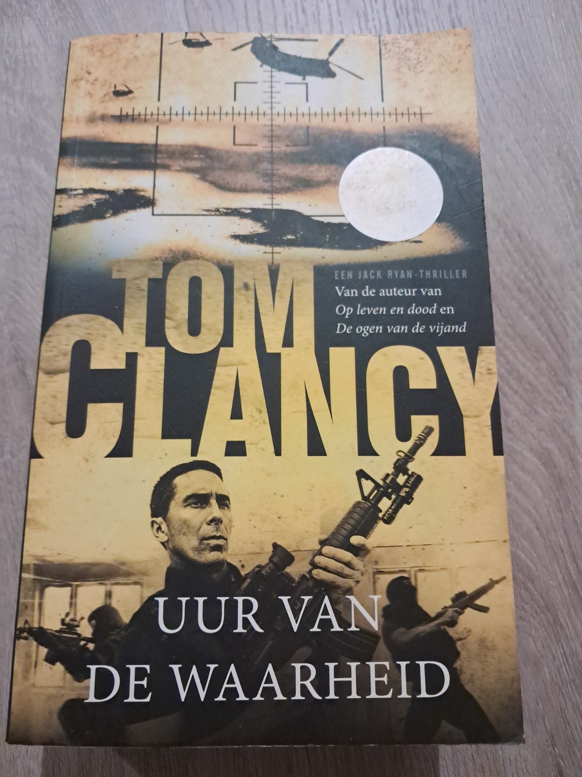 Tom Clancy - Uur van de waarheid, Boeken, Tom Clancy, Ophalen of Verzenden, Zo goed als nieuw, Nederland