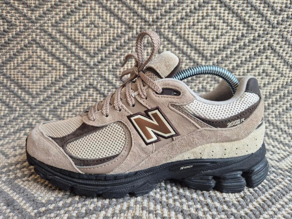 New balance 2002r 39.5, Kleding | Dames, Schoenen, Overige kleuren, New Balance, Ophalen of Verzenden, Sneakers of Gympen