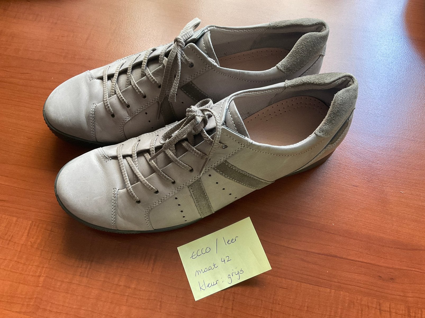ECCO sneaker leer/ grijs/ maat 42  Zo goed als nieuw, Ophalen of Verzenden, Overige kleuren, Sneakers of Gympen
