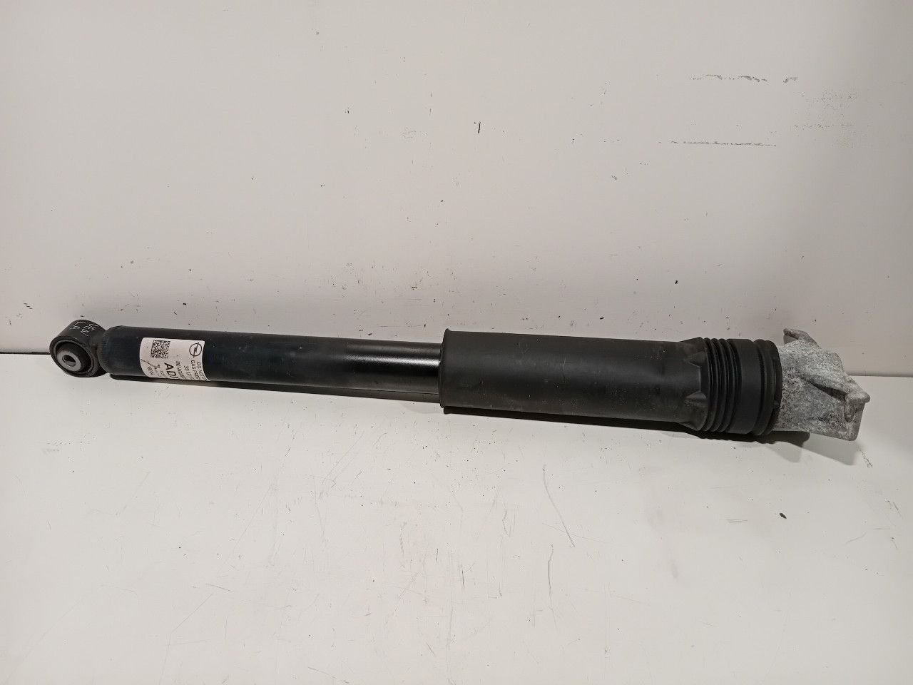 Schokbreker links achter Opel Astra, Onderdelen@venauto.nl, Van der Ven Autorecycling B.V., Gebruikt, Ettenseweg 76, 4706 PB Roosendaal, The Netherlands