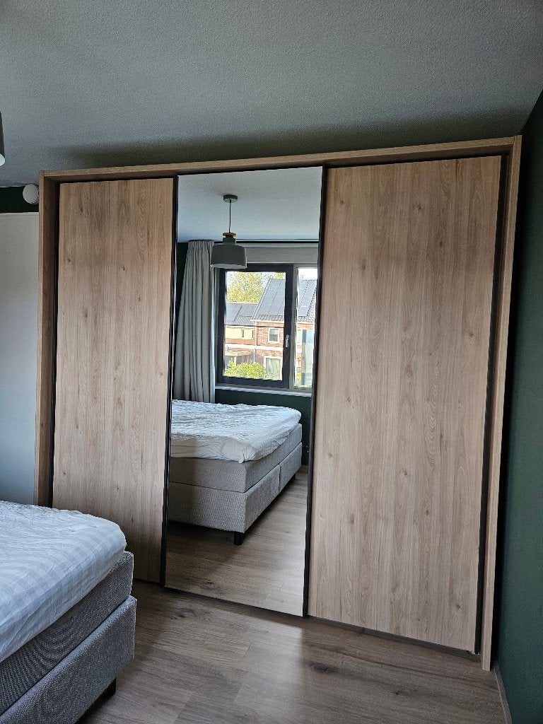 Palma schuifdeurkast 260x240 cm | Spiegel | Passe-partout, Ophalen, 200 cm of meer, Modern landelijke stijl met warme eikenlook