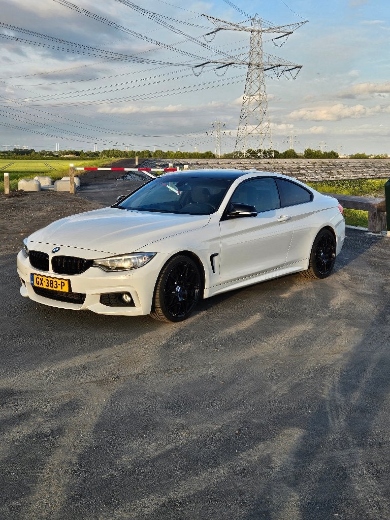 BMW 4-Serie 420i Automaat 2015 Wit, Auto's, BMW, Automaat, Achterwielaandrijving, 4 stoelen, Alcantara