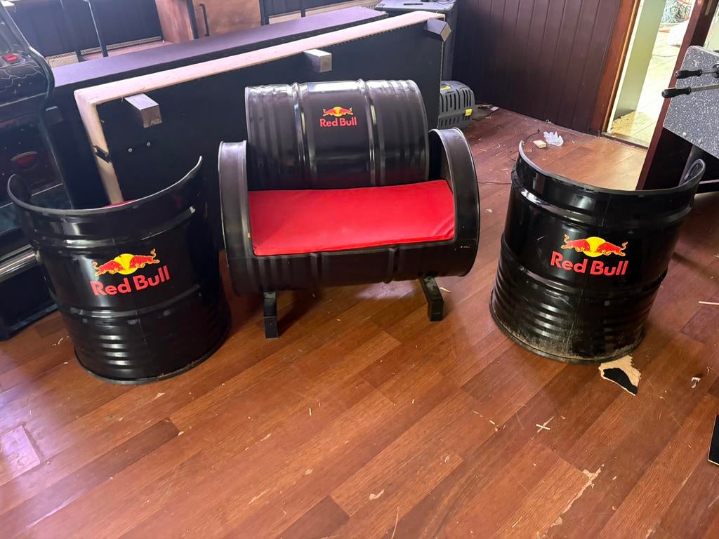 Mooie Red Bull stoelen, Ophalen of Verzenden, Zo goed als nieuw