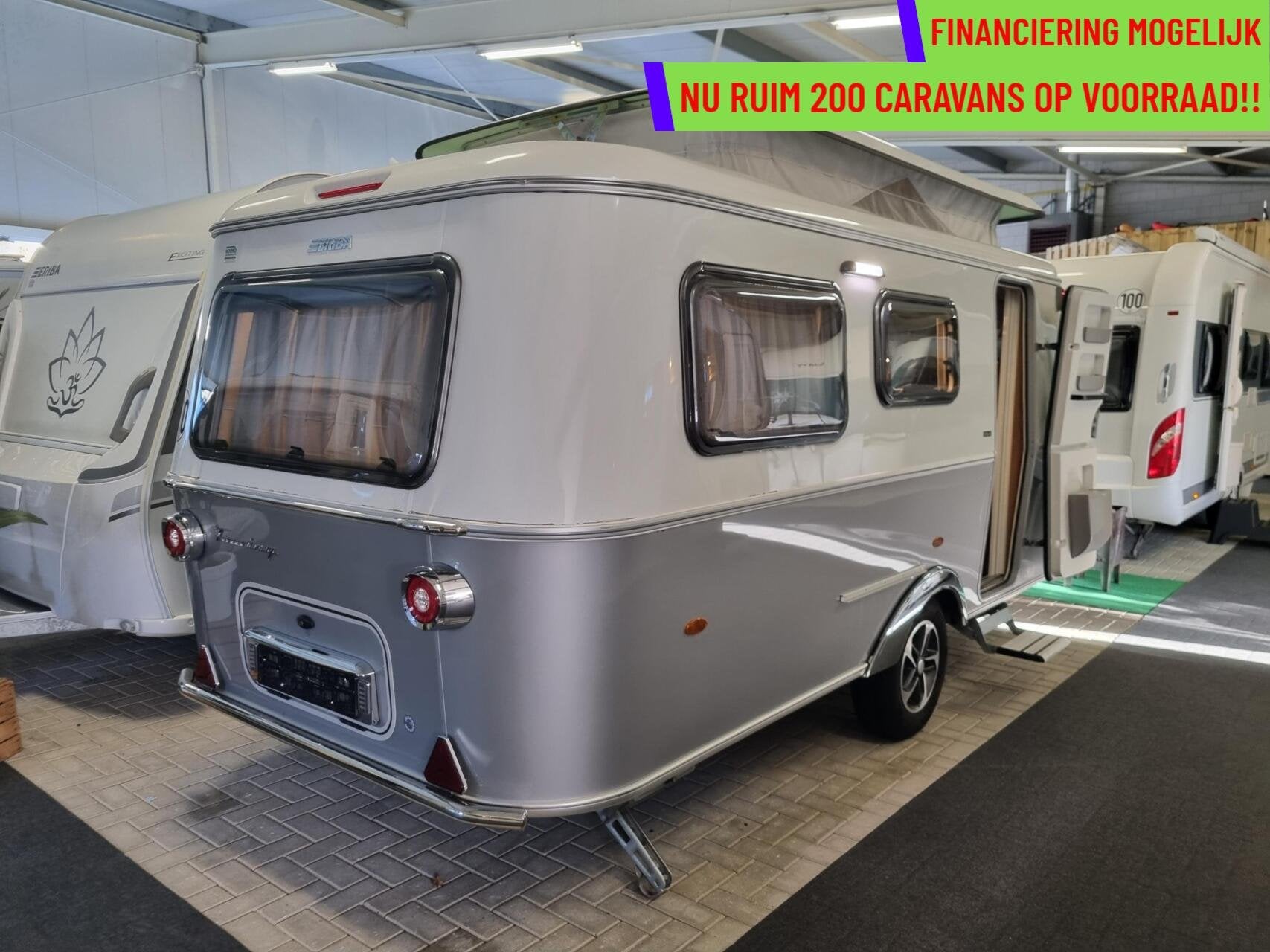 Eriba TOURING 560 STAPELBED + HEFDAK + VOORTENT + AUTARK, Caravans en Kamperen, Bedrijf, 5 tot 6 meter, Eriba, Hordeur