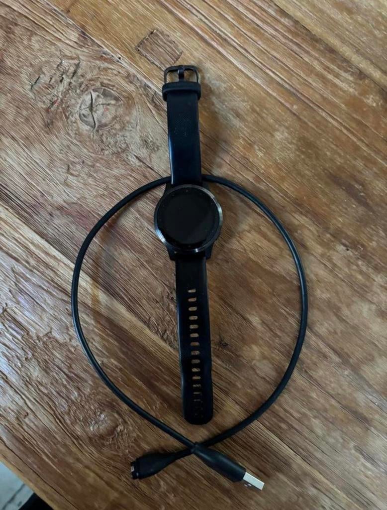 Garmin Vivoactive 4s Music Zwart - Allround Sporthorloge, Sieraden, Tassen en Uiterlijk, Sporthorloges, Gebruikt, Hartslag, Zwart