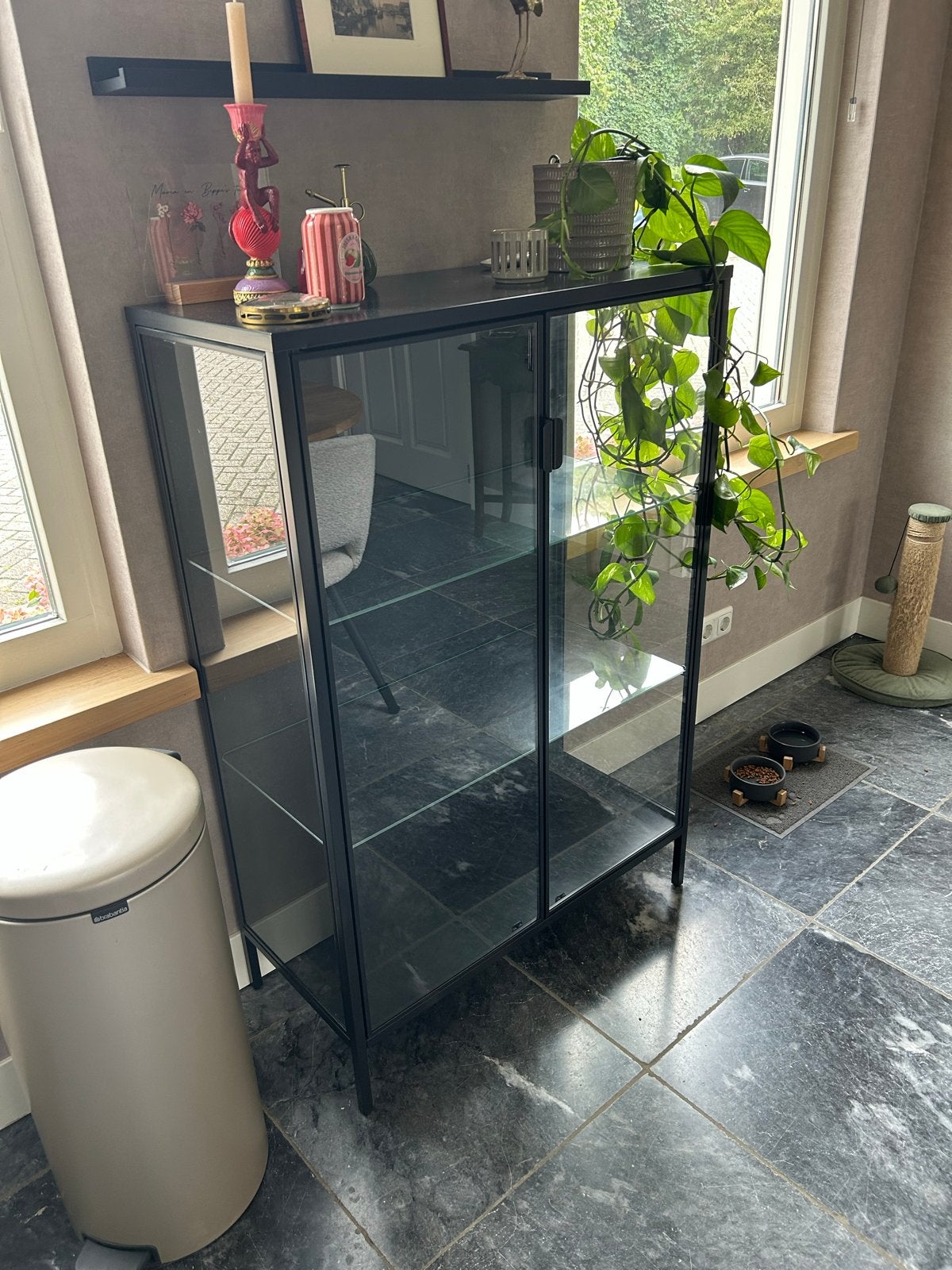 IKEA RUDSTA Vitrinekast - zwart, Ophalen, 100 tot 150 cm, 50 tot 100 cm, Zo goed als nieuw
