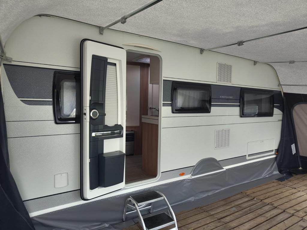 Caravan hobby 495 UL met voortent, mover en fietsendrager., Caravans en Kamperen, Caravans, Mover, Rondzit, Hobby, Particulier