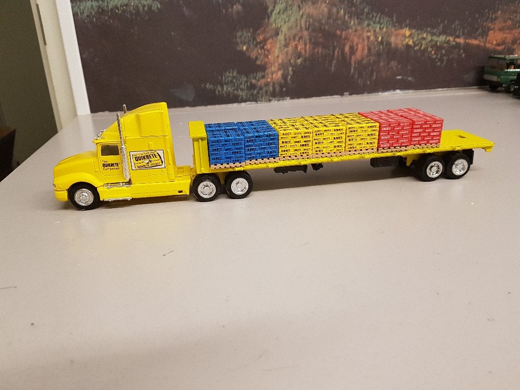 Te koop Freightliner 6x4 met opl. en lading 1/53 metaal, Hobby en Vrije tijd, Modelauto's | 1:50, Ophalen of Verzenden, Nieuw