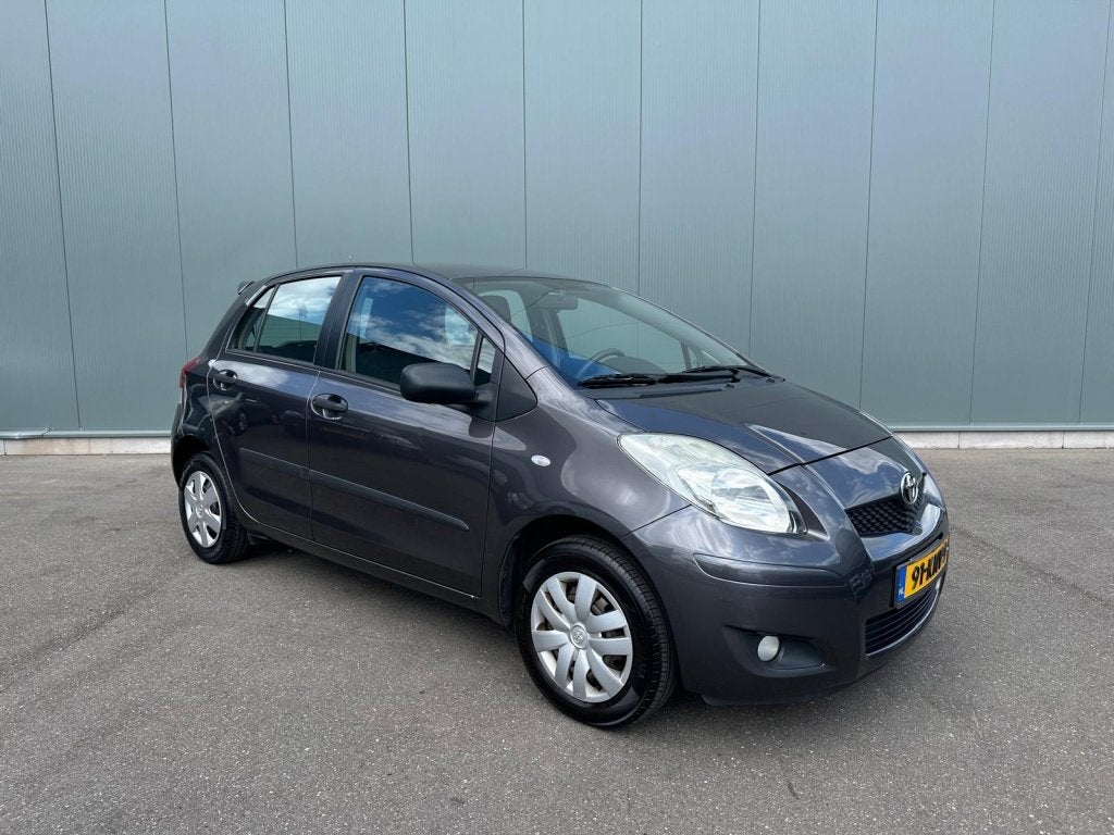 Toyota Yaris 1.0 VVTi Acces AIRCO | NAP ! (bj 2010), Auto's, Voorwielaandrijving, 40 €/maand, 750 kg, Bedrijf