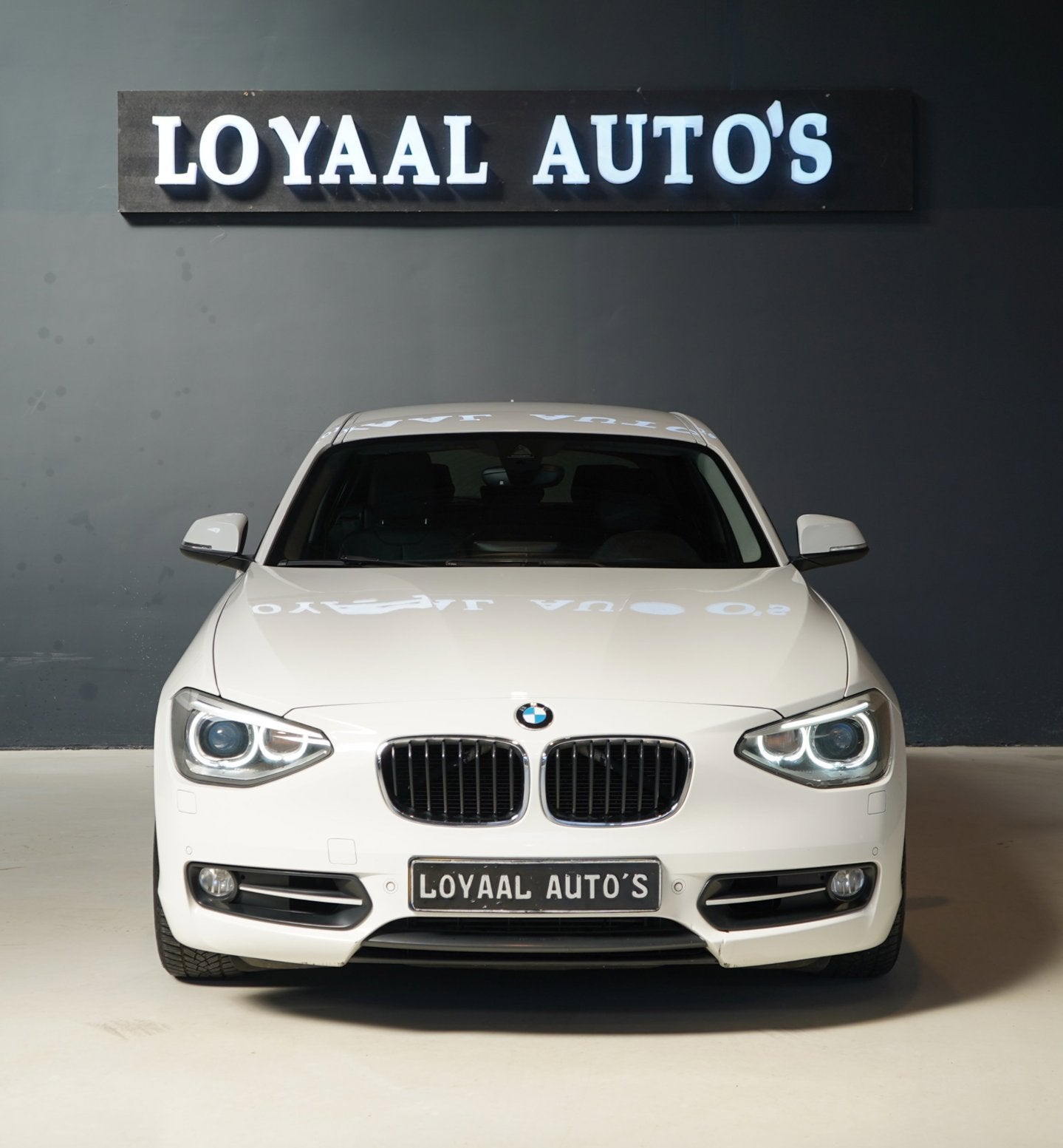 BMW 1-serie 118i Business+ | AUT | PDC | STOELVERW. | NAVI |, Auto's, Euro 5, Achterwielaandrijving, 4 cilinders, 1290 kg