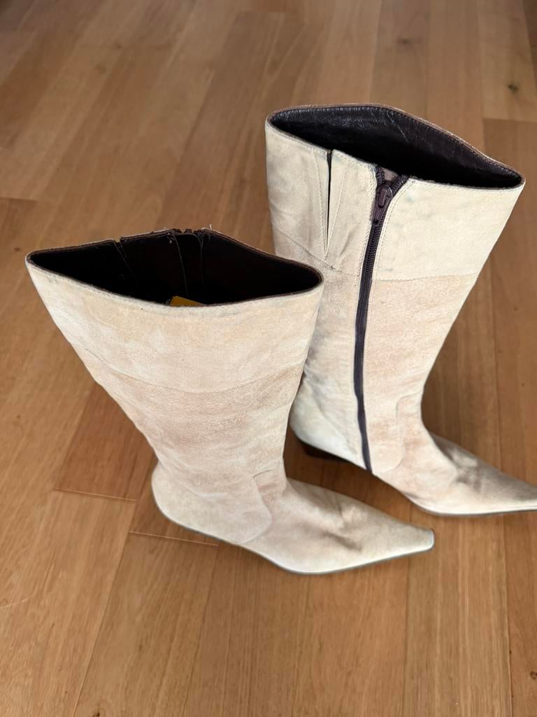 Beige suede laarzen Made in Italy 38,5, Ophalen of Verzenden, Zo goed als nieuw, Beige, Hoge laarzen