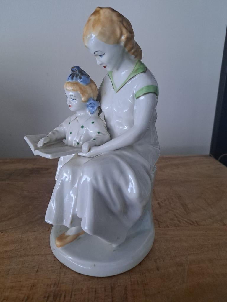 Prachtig Sovjet porseleinen beeld gemerkt, Antiek en Kunst, Ophalen of Verzenden