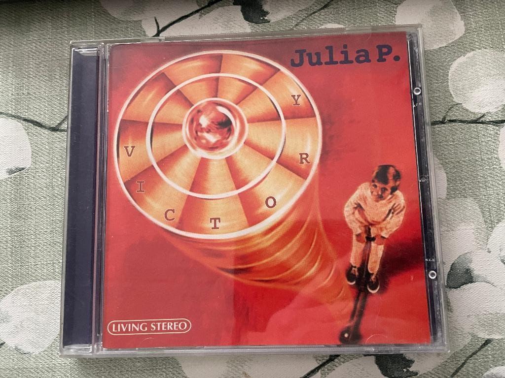 Julia P. - Victory, Ophalen of Verzenden, Zo goed als nieuw, Alternative