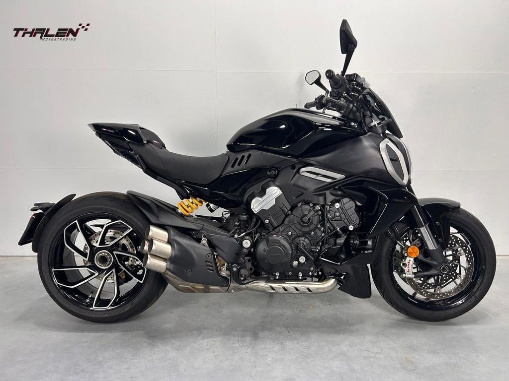 DUCATI DIAVEL V4 (bj 2023) km4000, DUCATI, 2 cilinders, Bedrijf, Onbekend