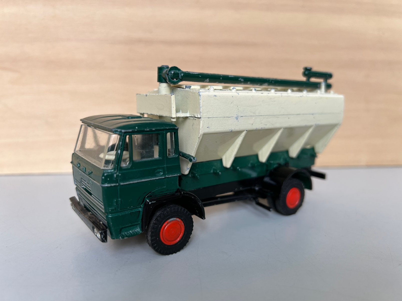 Daf 2000 met bulkopbouw. Compleet., Ophalen of Verzenden, Zo goed als nieuw, Bus of Vrachtwagen, Lion Toys