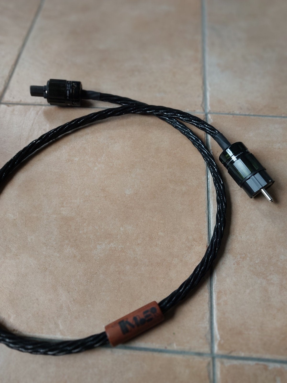 Powercord TIMBER AU 07 FURUTECH 28 38 RHODIUM LENGTE 1.25 CM, Ophalen of Verzenden, Minder dan 2 meter