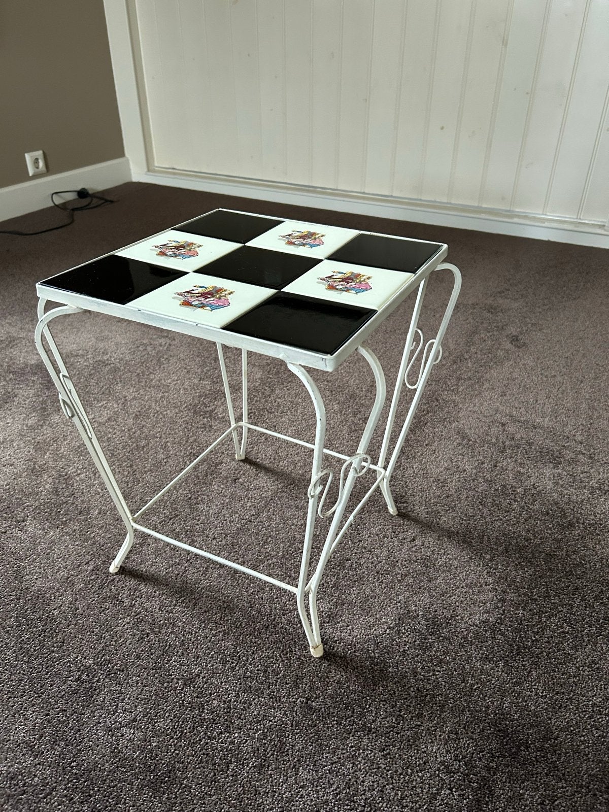 Vintage bijzettafel met tegels en romantische afbeeldingen, Ophalen of Verzenden