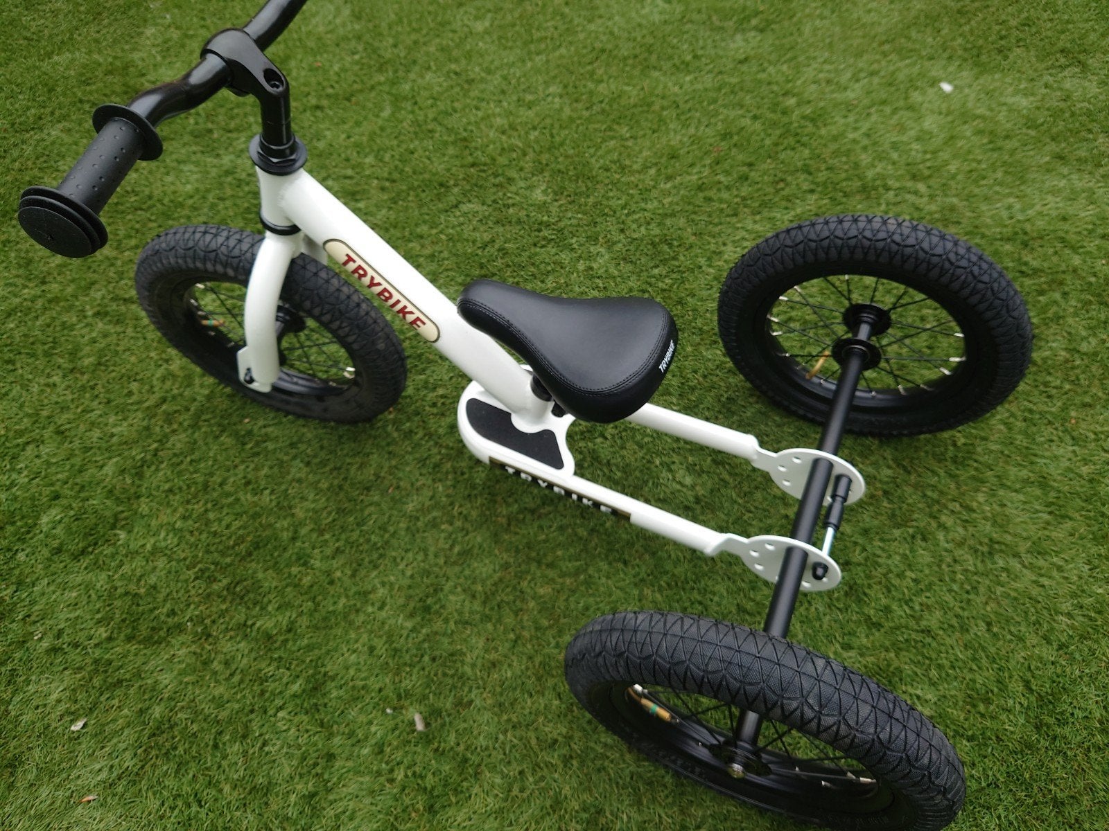 Nieuwe stoere witte Trybike driewieler loopfiets, Ophalen, Nieuw, Loopfiets
