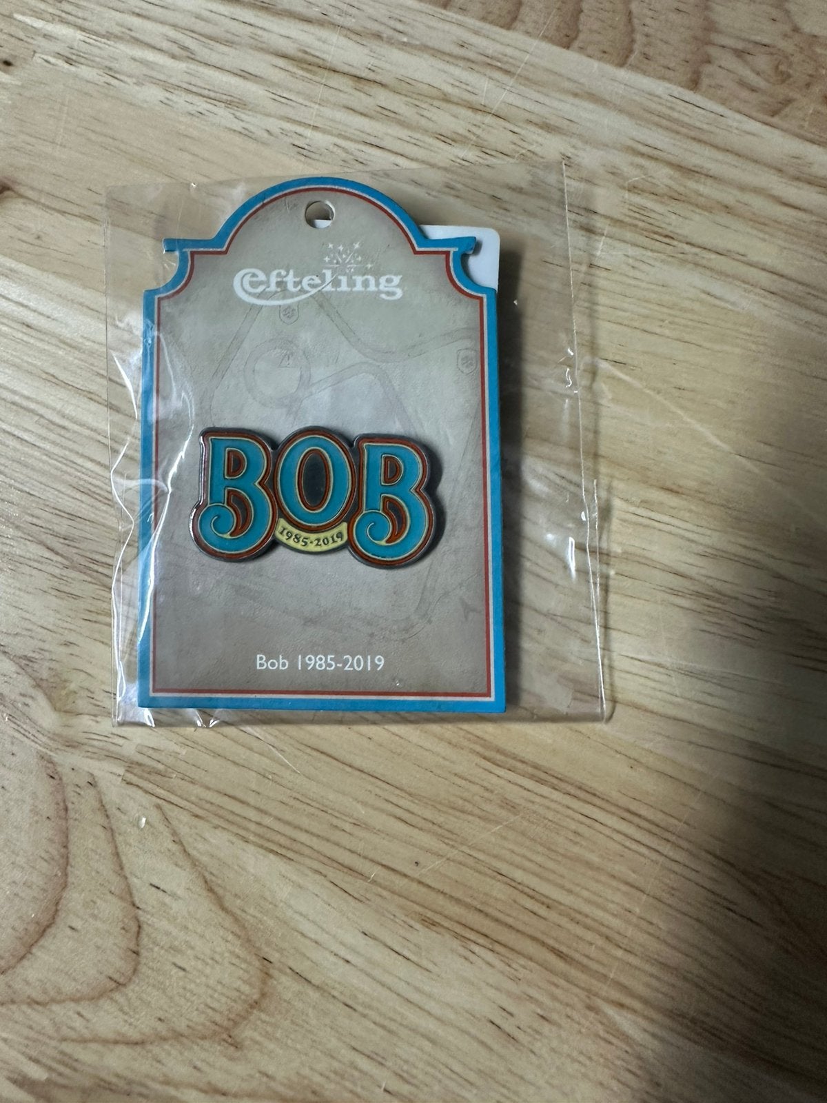 Efteling pin bob, Verzamelen, Ophalen of Verzenden, Zo goed als nieuw, Button of Speldje